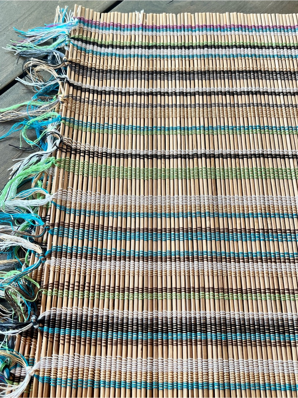 Pier 1 Set of 4 Multicolor Woven Bamboo Placemats with Fringe NWT - Picture 3 of 7
